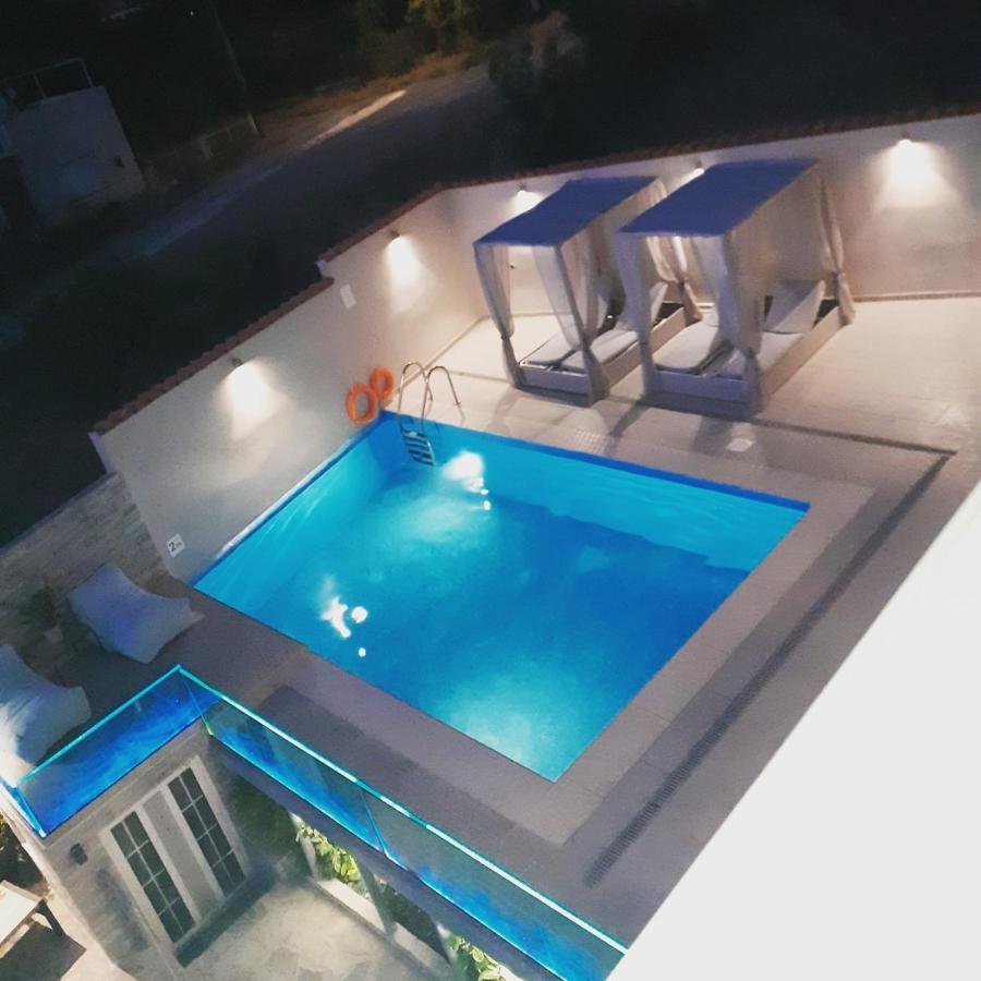 Panorama Pool Resort Каламата Экстерьер фото